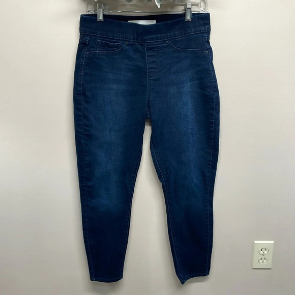 Signature by Levi Strauss Totally Shaping Pull On Skinny jeans 10S (W30 L28) - Picture 1 of 16